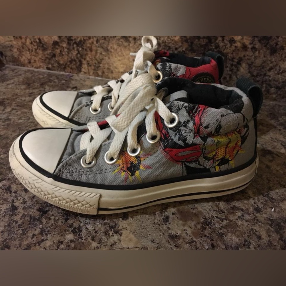 Converse All Star Superman Size 11 Boys